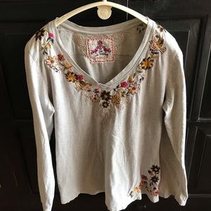 JWLA GREY EMBROIDERED LONG SLEEVE TEE